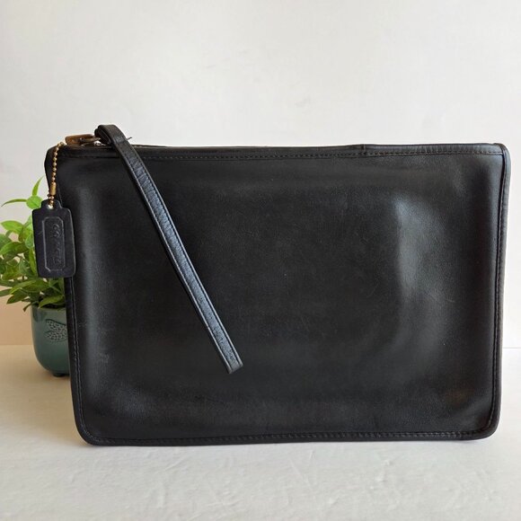 EUC NYC Vintage Coach Slim Clutch Large (#9555) in Black - Picture 1 of 10
